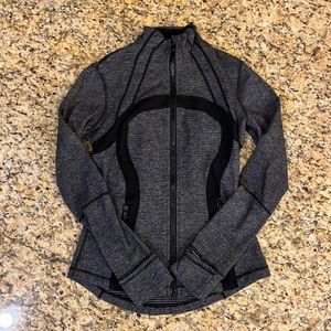Black and grey heathered Lululemon Define Jacket Size 6!